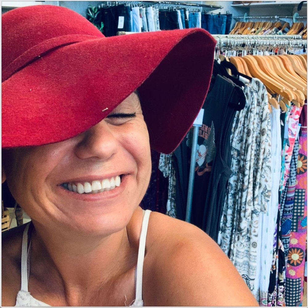 Meet Aussie Posher, Kerry ★ - Size M/12 (shoe size 9) - ❤️ Boho/Grunge/Vintage